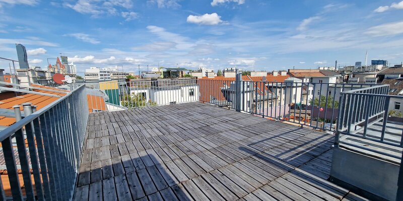 Blühende Terrasse